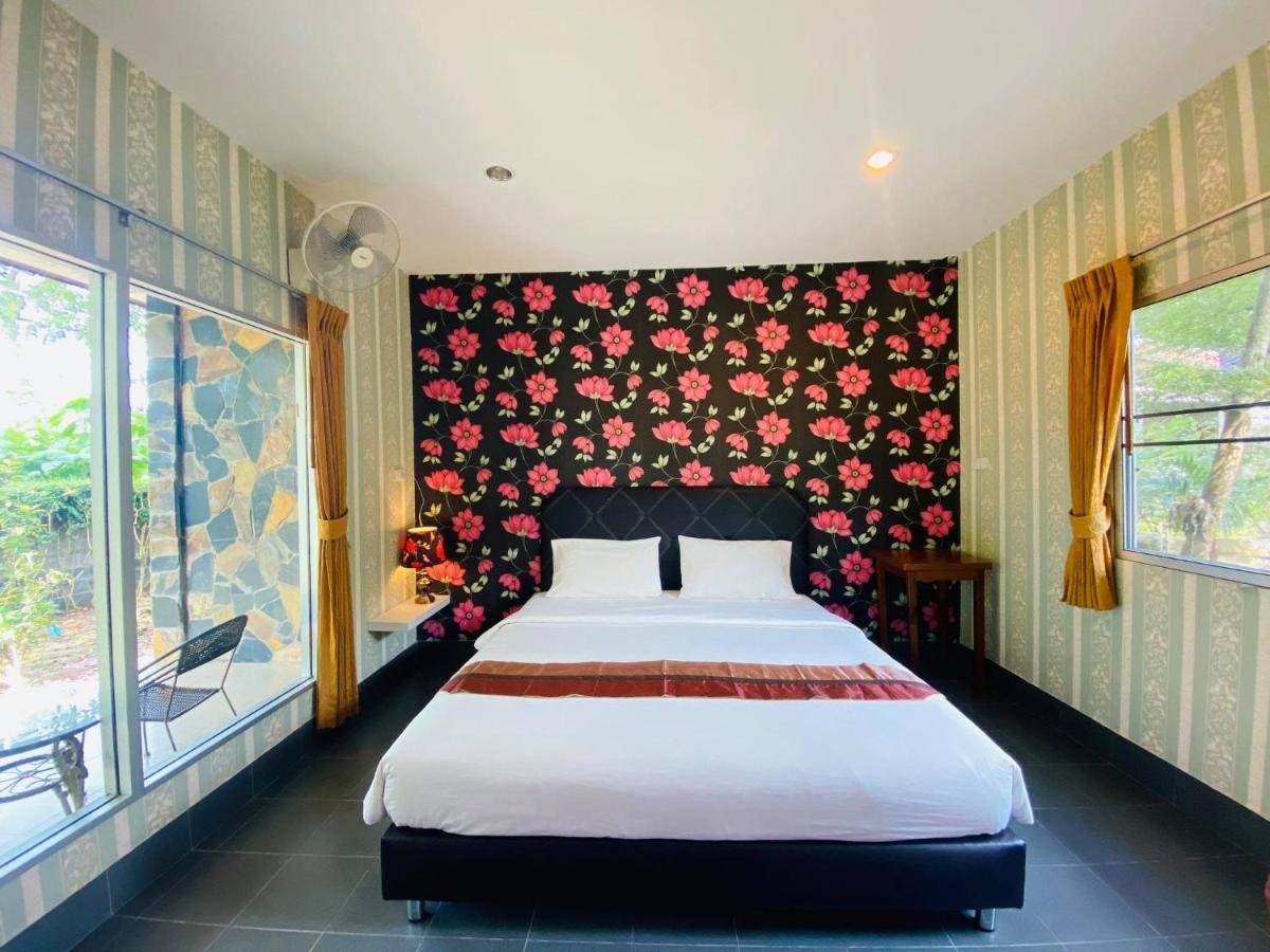 Canal Resort Nai Yang Beach Kültér fotó