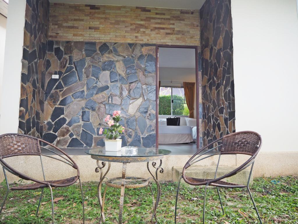 Canal Resort Nai Yang Beach Kültér fotó